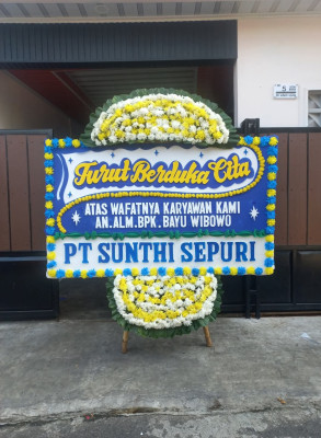 Papan Bunga Duka di Woyla